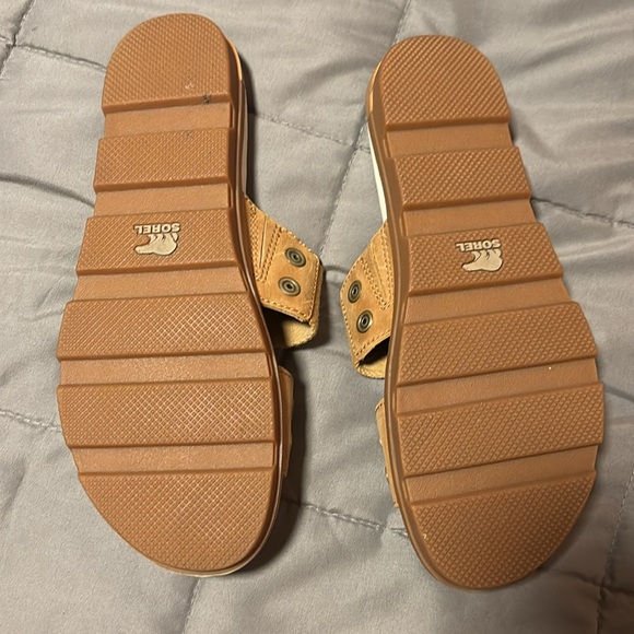 Just never reach for them - Picture 4 of 12